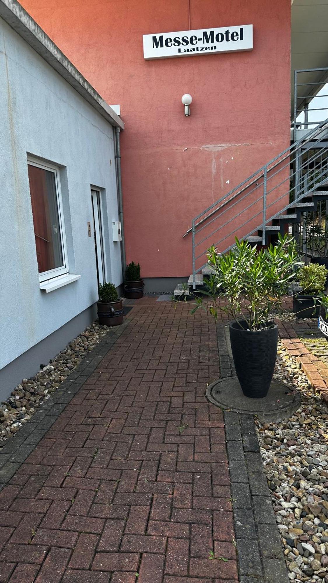 Messe Motel ラッツェン エクステリア 写真